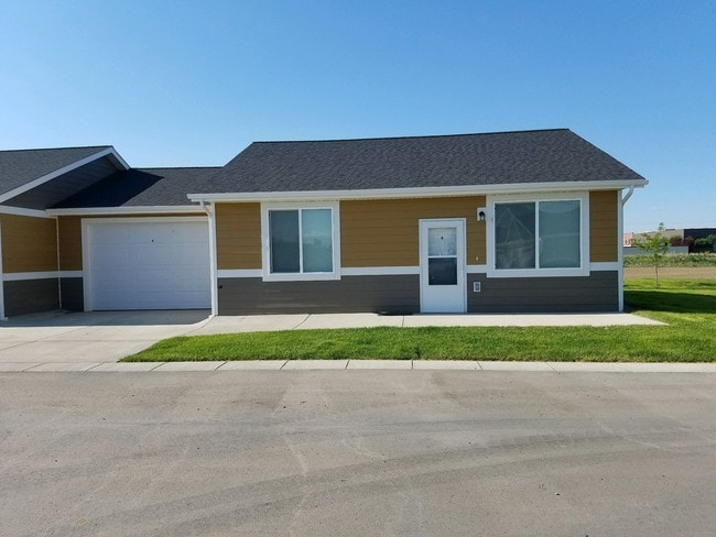 Building Photo - Grand Slam Patio Home Apartments