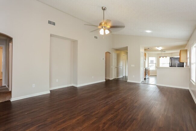 Building Photo - 651 Morning Mist Way