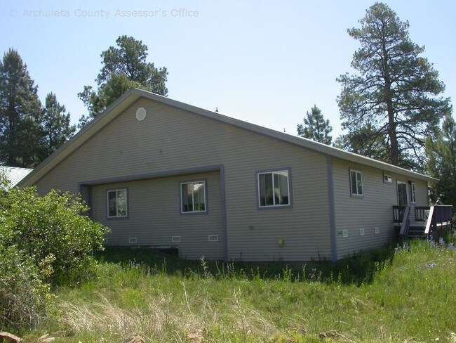 Building Photo - 377 E Golf Pl
