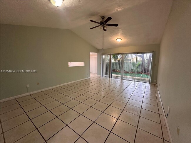 Foto del edificio - 11604 SW 124th Ct