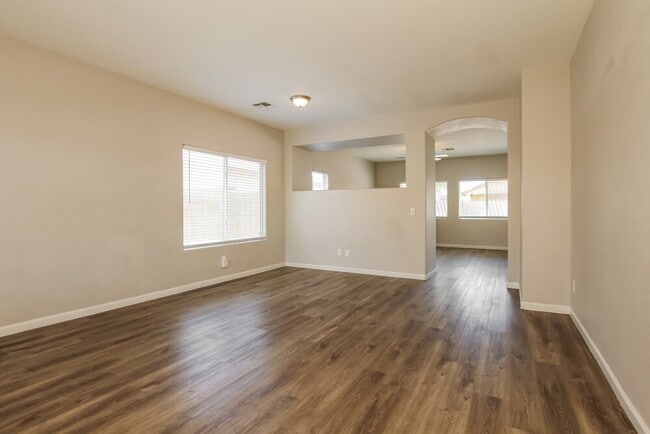 Building Photo - 11559 W Buchanan St