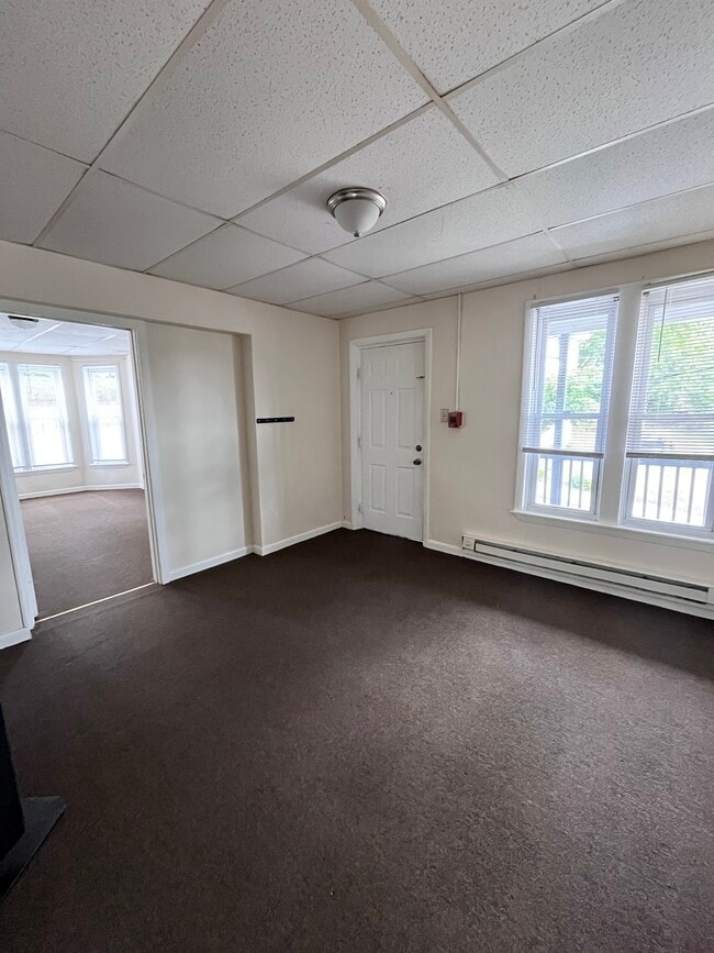 Building Photo - 271 Elm St