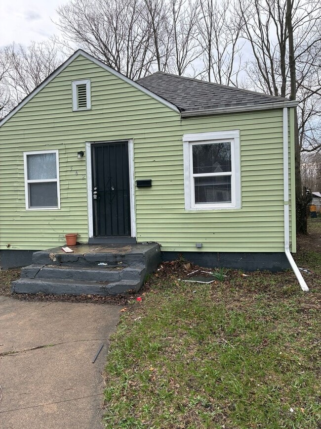 Building Photo - 562 Durbin St