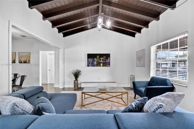 Foto del edificio - 2315 SW 17th St