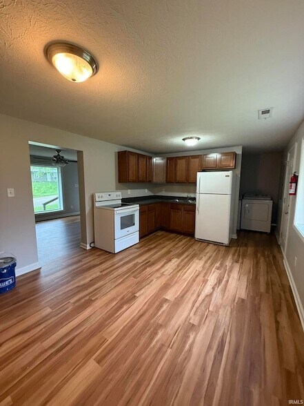 Foto del edificio - 1014 N Orris Dr