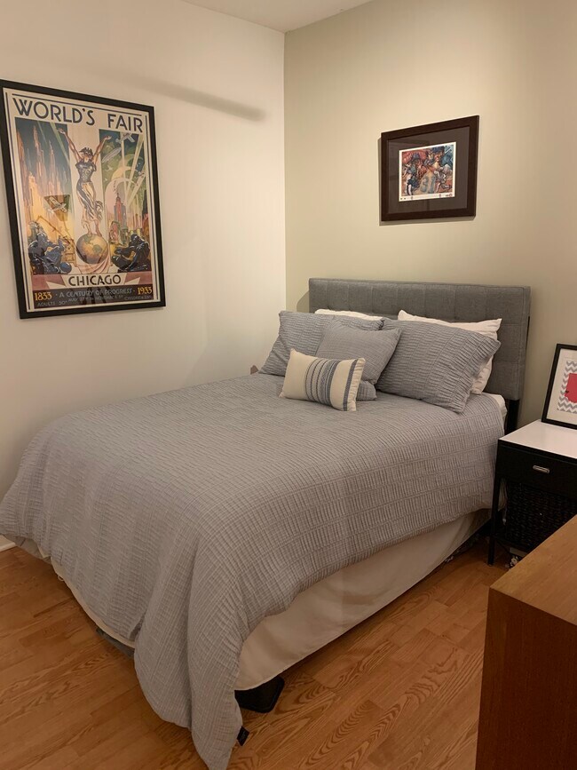 Foto del edificio - 233 E 13th St