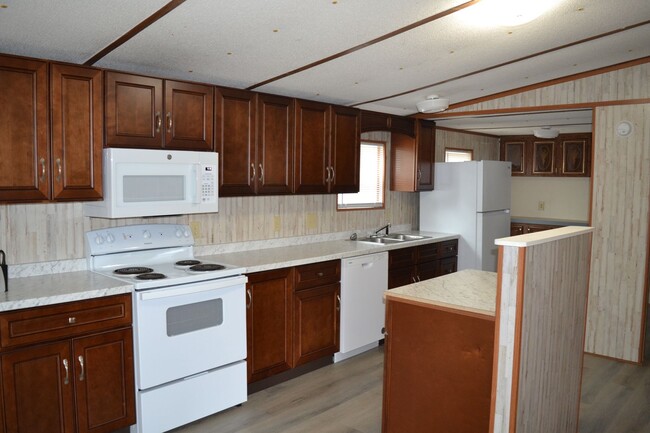 Foto del edificio - 3 Bedroom 2 Bathroom Mobile Home