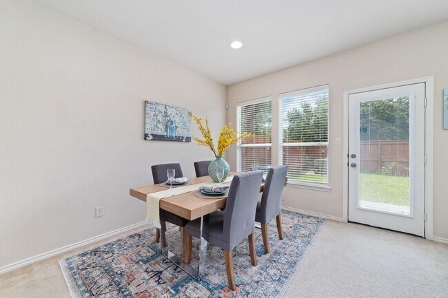 Foto del edificio - 14923 Tuttle Point Dr