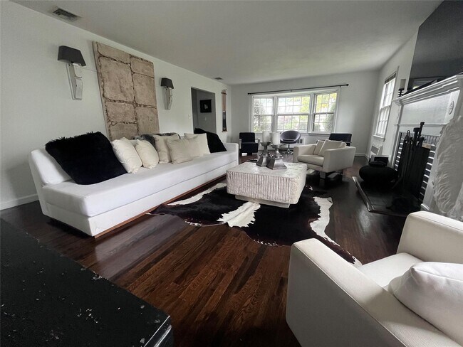 Foto del edificio - 777 Hunt Ln