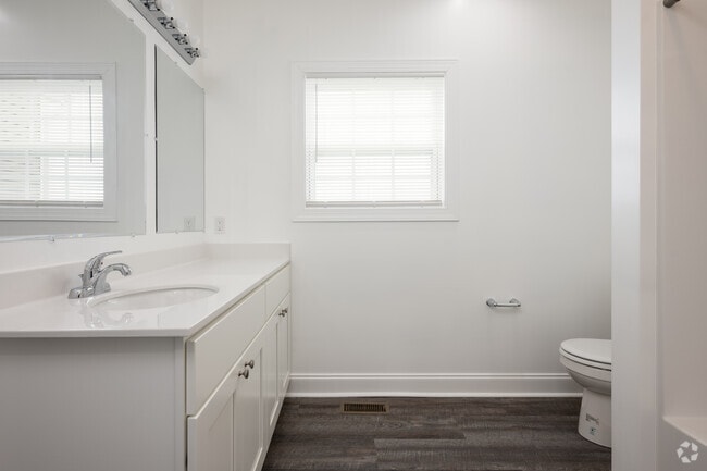 The Abbey - 1,647SF - Second Bathroom - 375-395 Skylar Dr Townhomes