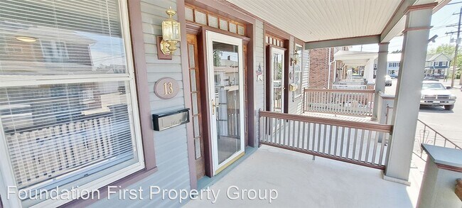 Building Photo - 3 br, 1.5 bath House - 13 E Granger Street