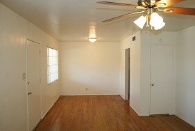 Foto del edificio - 3413 Elcia Dr