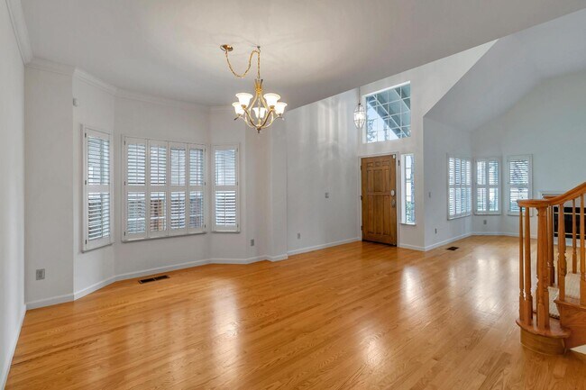 Foto del edificio - 302 Tadley Ct