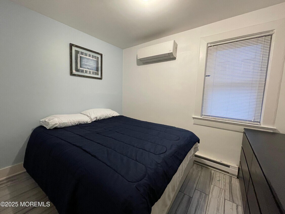 Foto del edificio - 90 Poplar Ave