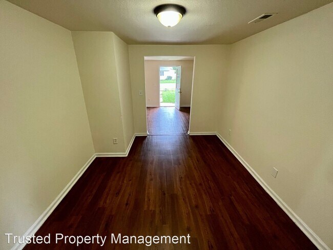 Building Photo - 3 br, 1 bath House - 337 South Park Street