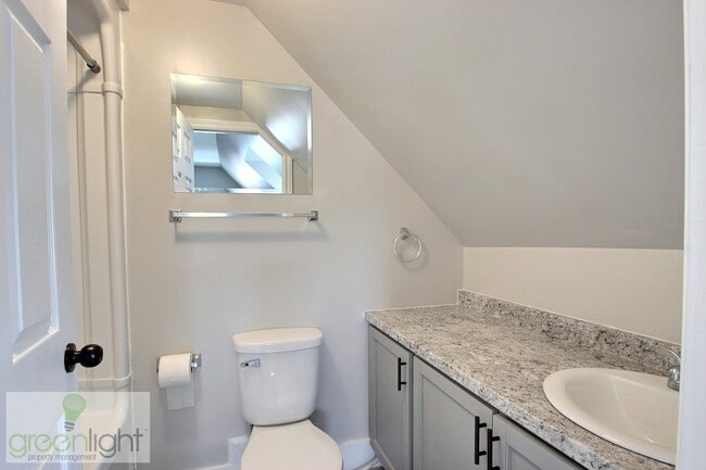 Photo du bâtiment - 153 St. George St