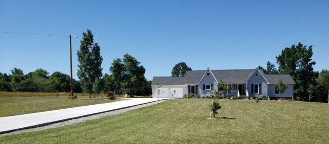 Building Photo - 2868 Joe Dowlen Rd
