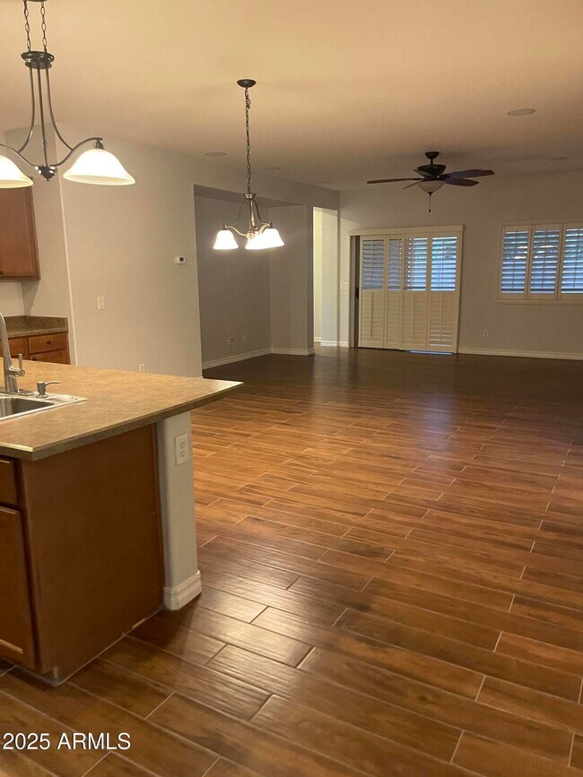 Building Photo - 2677 E Ficus Way