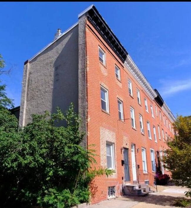 Photo - 2028 E Fayette St House