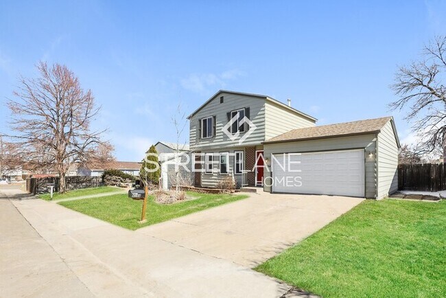 Building Photo - REDUCED!