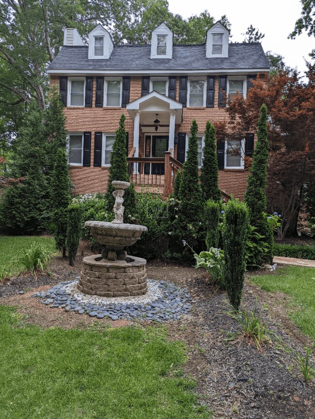 Foto del edificio - 2795 Davis Rd