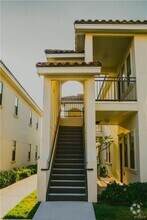 Building Photo - 810 S Taylor Rd