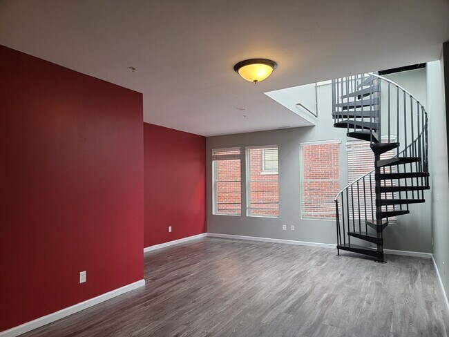 Foto del edificio - 108 W 6th St