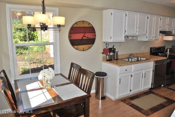 Foto del edificio - 313 Charles St