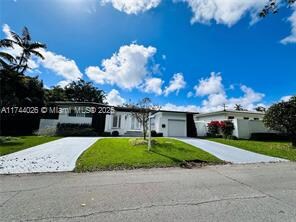 Building Photo - 2920 Alatka St