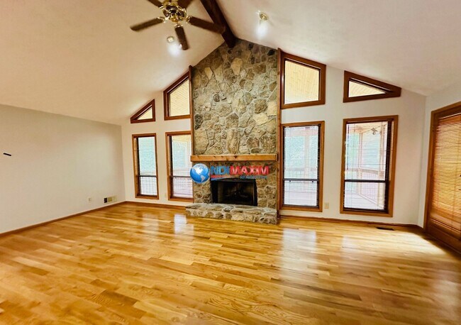 Building Photo - Nice spacious 4-bedroom house in Duluth