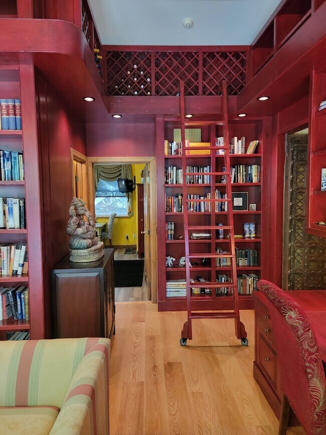 Foto del edificio - 1611 Heroic Rd