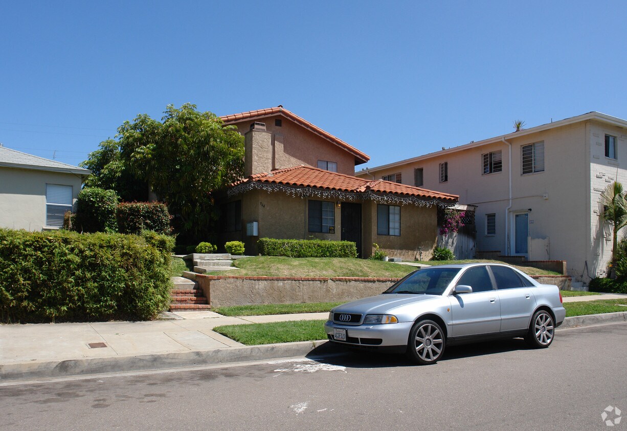 Primary Photo - 964 Opal St