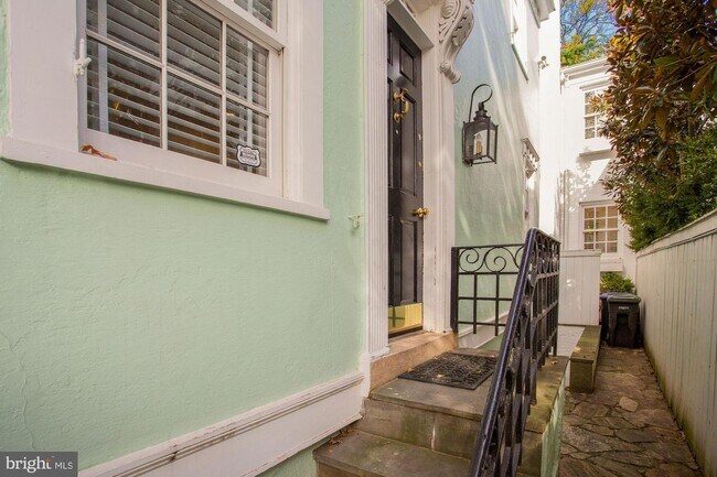 Foto del edificio - 3337 P St NW