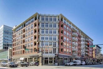 Building Photo - 1001 W Madison St