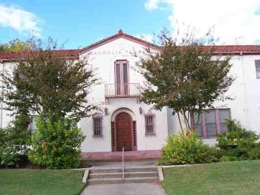 Foto del edificio - 221 W Magnolia Ave