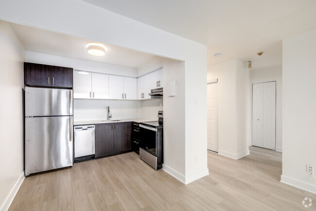 1BR-1BA - 235 Sherbrooke