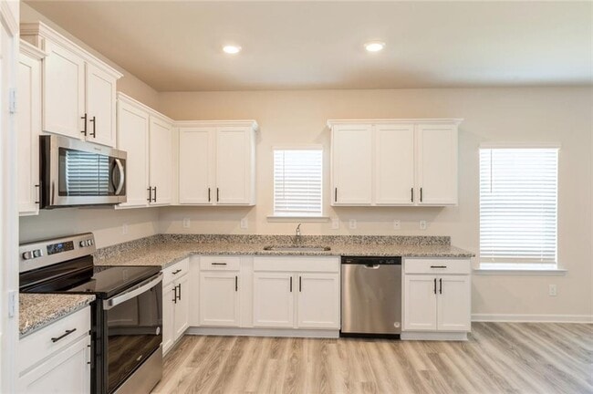 Building Photo - 610 Mackenzie Cv