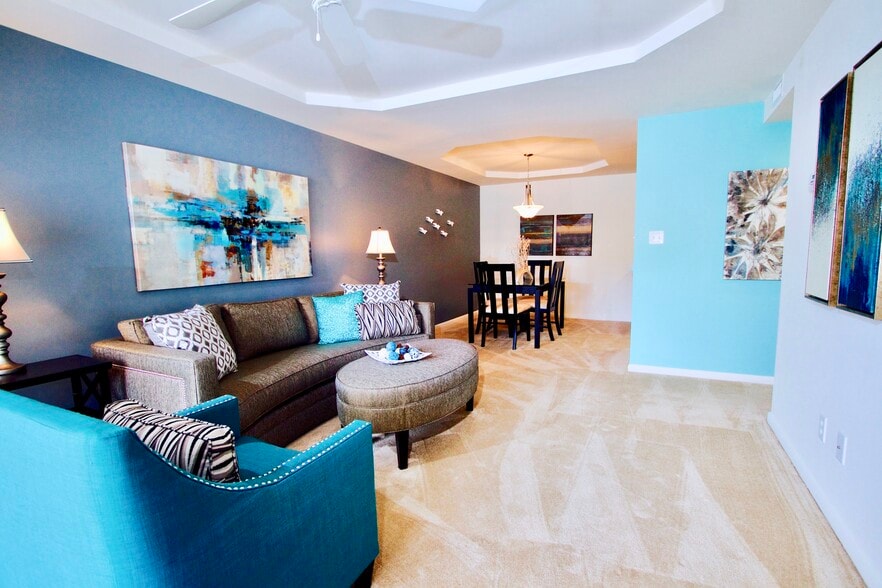 Windsor Lake Apartments