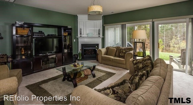 Building Photo - 3 br, 2.5 bath House - 202 Walnut Woods Drive