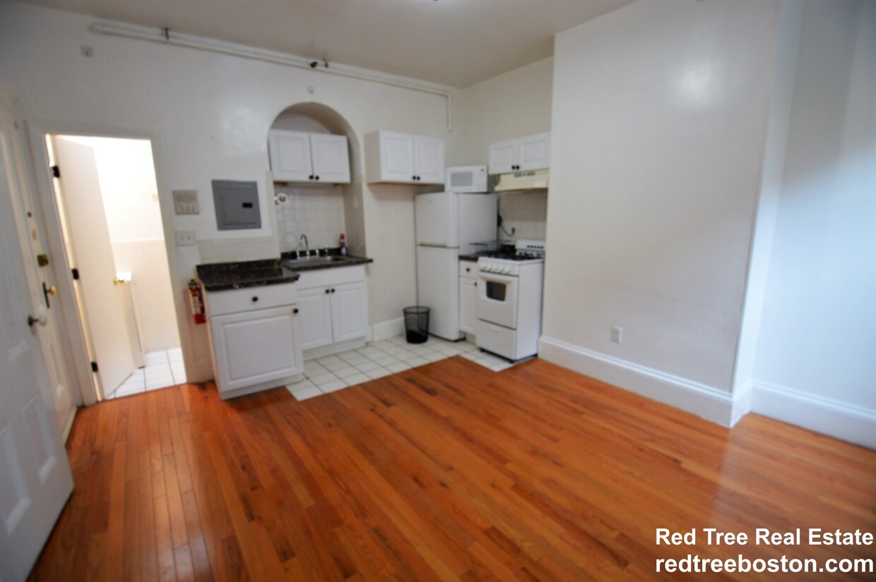 Primary Photo - 109 Dartmouth St