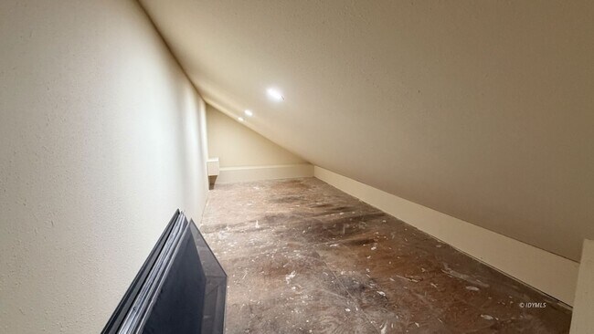 Foto del edificio - 54141 Pine Crest Ave