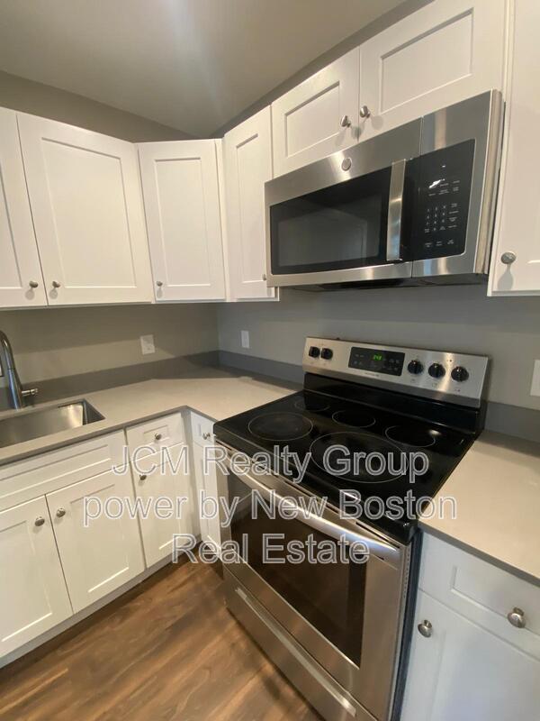 Building Photo - 67 Shepard St