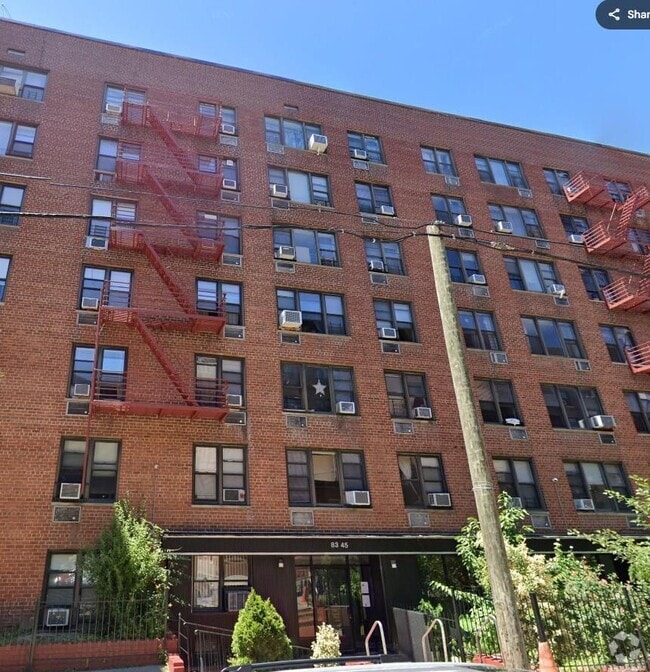 Building Photo - 83-45 Vietor Ave