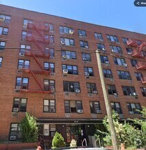 Building Photo - 83-45 Vietor Ave