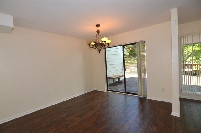 Foto del edificio - 4714 David Thomas Rd