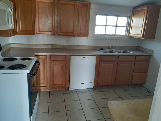 Building Photo - 5958 N 2400 W