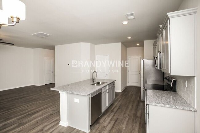 Foto del edificio - LOWER RENTAL RATE! Market rent $2,153. Loc...