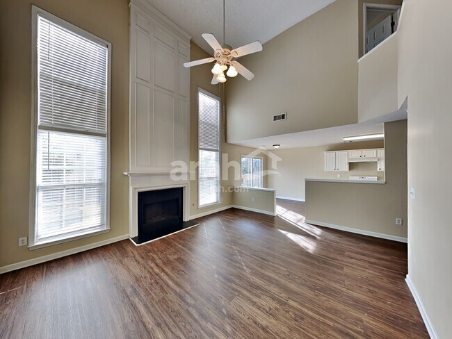 Foto del edificio - 4145 Ridgefair Dr