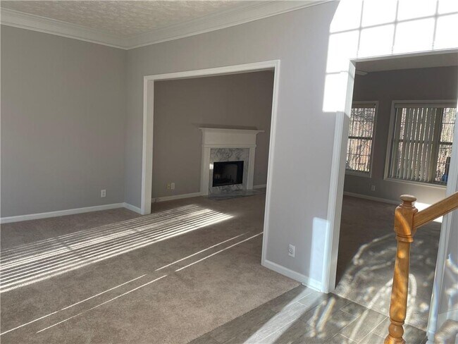 Foto del edificio - 370 Saddle Bridge Dr