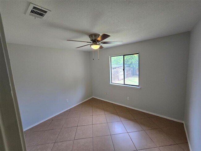 Foto del edificio - 16308 Edgemere Dr